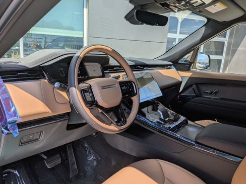 New 2025 Land Rover Range Rover Sport Dynamic SE image 12