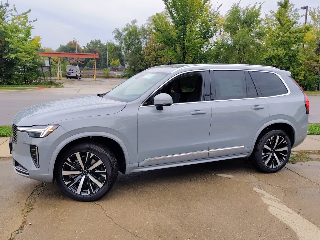 New 2027 Volvo XC90 B5 Core AWD/4WD image 4