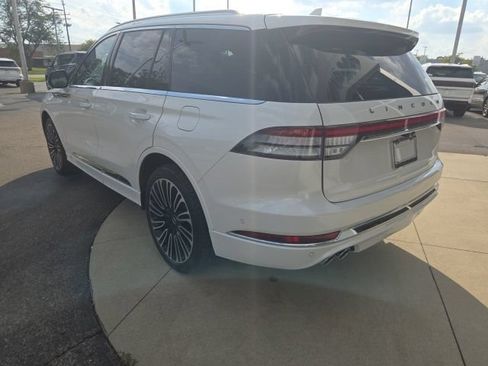 Certified 2024 Lincoln Aviator Black Label w/ Dynamic Handling Package AWD/4WD image 17