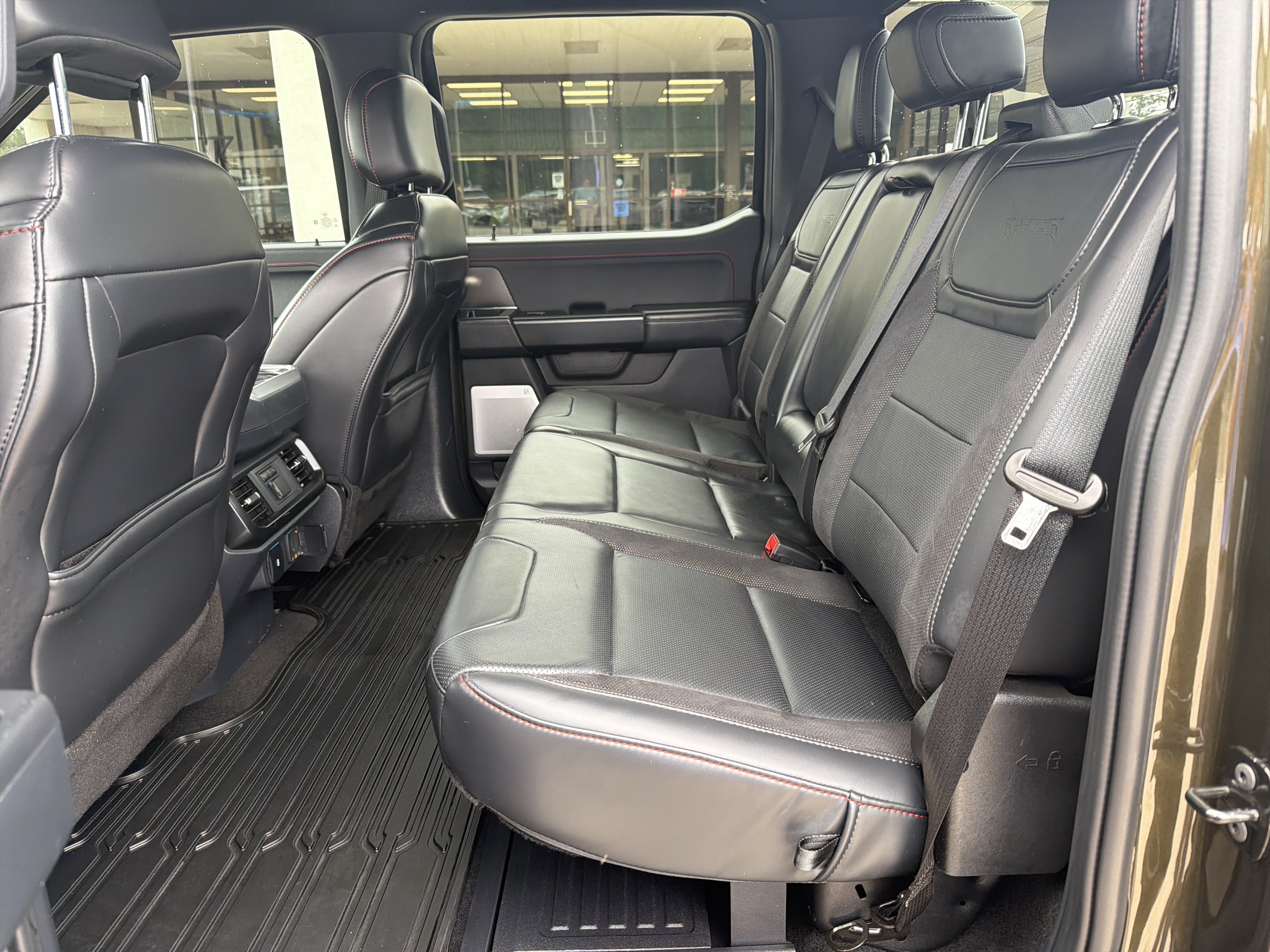 Used 2025 Ford F150 Raptor AWD/4WD image 19