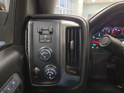 Used 2018 Chevrolet Silverado 1500 LTZ Z71 w/ Redline Edition image 24