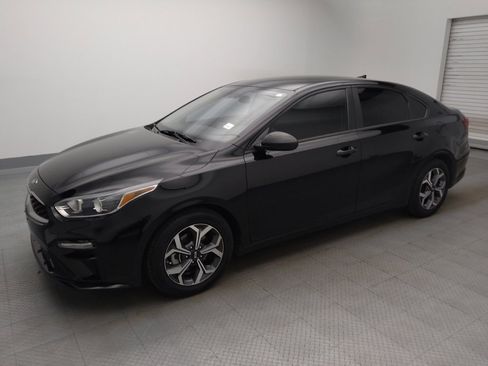 Used 2021 Kia Forte LXS FWD image 2
