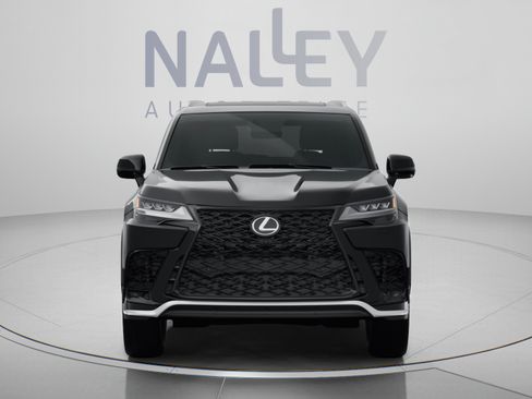 Used 2024 Lexus LX 600 4WD w/ Luxury Package image 10