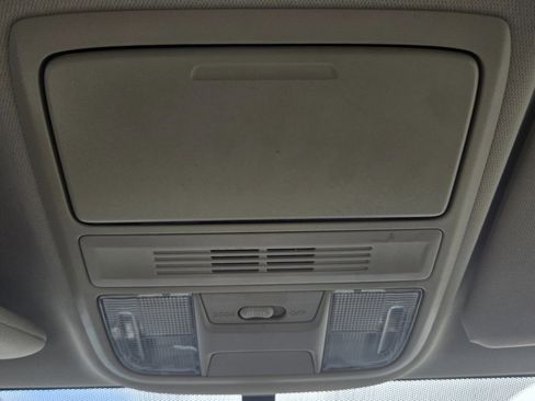 Used 2019 Honda CR-V LX image 18