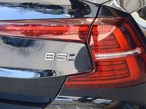 Used 2024 Volvo S60 B5 Plus image 45