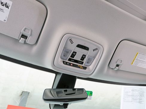 Used 2021 Chevrolet Traverse Premier w/ Redline Edition image 58