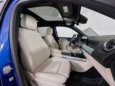 Certified 2025 Mercedes-Benz GLB 250 image 29