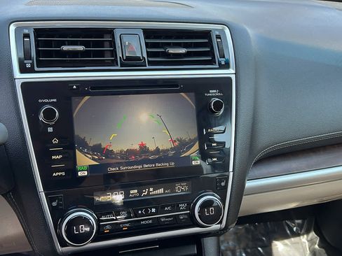 Used 2018 Subaru Outback 3.6R Limited AWD/4WD image 16
