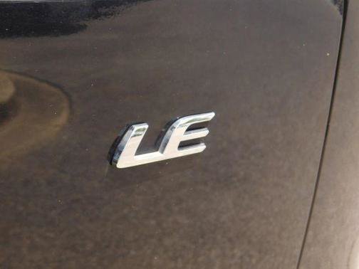 Used 2022 Toyota Corolla Cross LE FWD image 8
