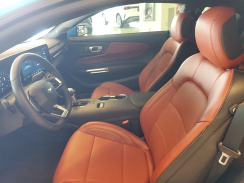 Used 2025 Ford Mustang Premium RWD image 13