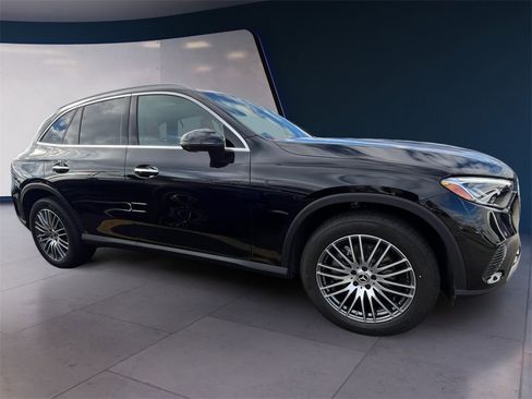 Certified 2025 Mercedes-Benz GLC 300 4MATIC image 6