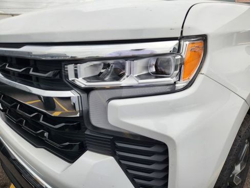 Used 2025 Chevrolet Silverado 1500 LT AWD/4WD image 6