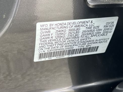 Certified 2025 Acura MDX FWD w/ Technology Package image 31