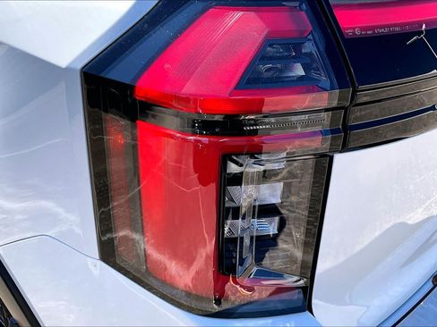 Certified 2025 Nissan Armada PRO-4X AWD/4WD image 29