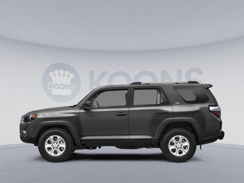 Used 2023 Toyota 4Runner SR5 Premium w/ Moonroof Package image 4