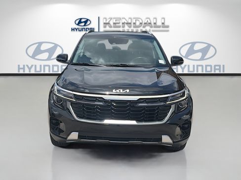 Used 2024 Kia Seltos S FWD image 2