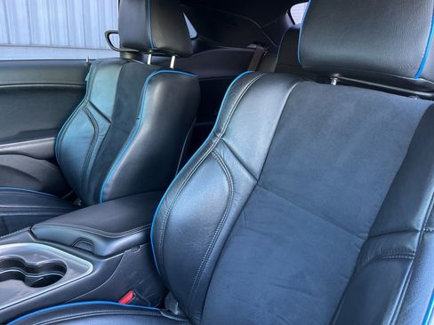 Used 2022 Dodge Challenger R/T w/ Blacktop Package image 31