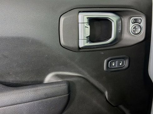 Used 2023 Jeep Gladiator Sport AWD/4WD image 23