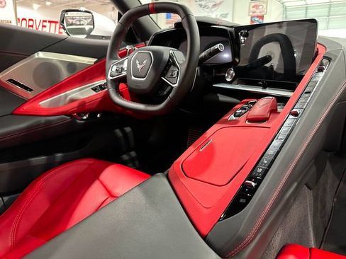 Used 2024 Chevrolet Corvette Stingray Preferred Cpe w/ Z51 Performance Package RWD image 14