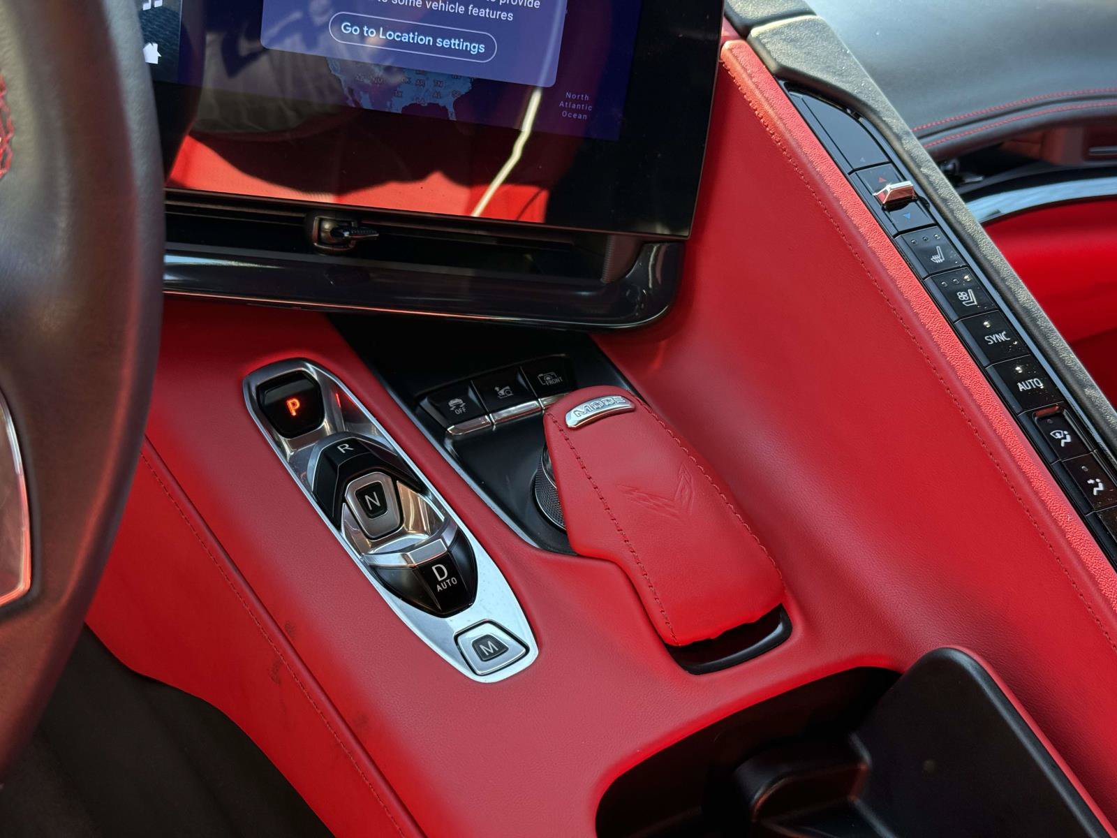 Used 2024 Chevrolet Corvette Stingray Premium Conv w/ Z51 Performance Package RWD image 16