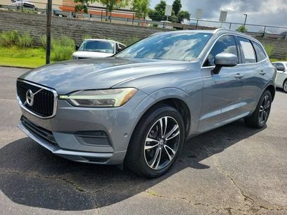 Used 2018 Volvo XC60 T5 Momentum w/ Vision Package