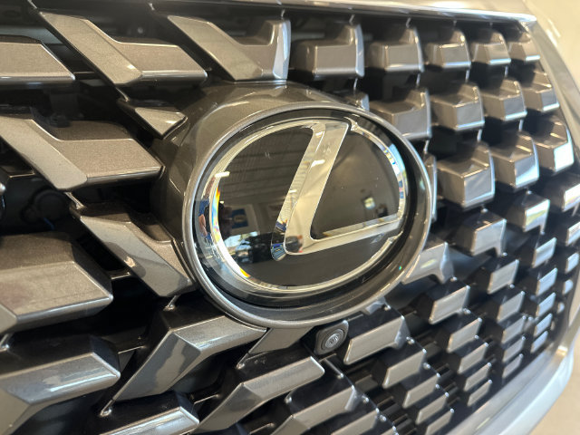 Used 2021 Lexus GX 460 Luxury w/ Accessory Package AWD/4WD image 33
