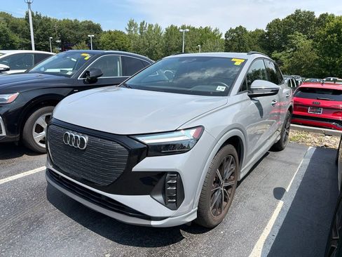 Used 2025 Audi Q4 e-tron Premium Plus w/ Premium Plus RWD image 1