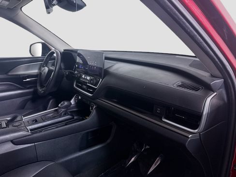 Used 2024 Toyota Grand Highlander FWD image 30