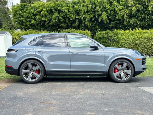New 2026 Porsche Cayenne S AWD/4WD image 9