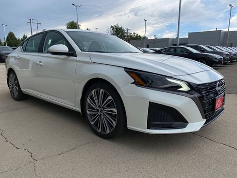 New 2026 Nissan Altima 2.5 SV w/ SV Premium Package FWD image 7