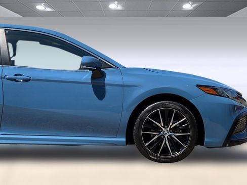 Used 2024 Toyota Camry SE FWD image 32