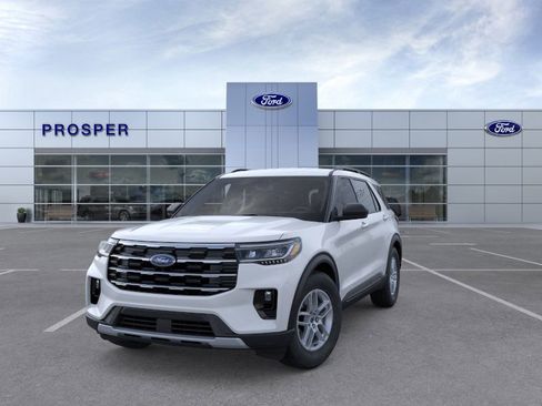 New 2026 Ford Explorer Active w/ Active Comfort Package image 2