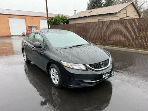 Used 2013 Honda Civic LX image 3