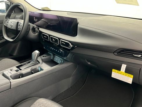 New 2026 Nissan Sentra SV FWD image 23