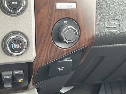 Used 2016 Ford F450 Lariat w/ Lariat Ultimate Package image 25