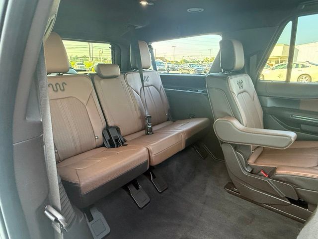Used 2023 Ford Expedition Max King Ranch RWD image 18