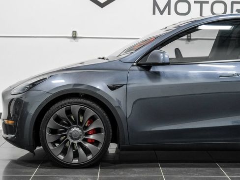Used 2022 Tesla Model Y Performance AWD/4WD image 13