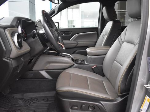 Used 2024 Chevrolet Colorado ZR2 w/ ZR2 Convenience Package III AWD/4WD image 4