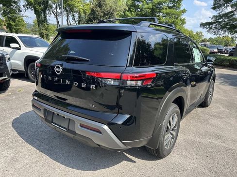 New 2026 Nissan Pathfinder SL FWD image 7