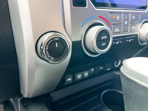 Used 2020 Toyota Tundra Limited w/ Limited Premium Package image 23