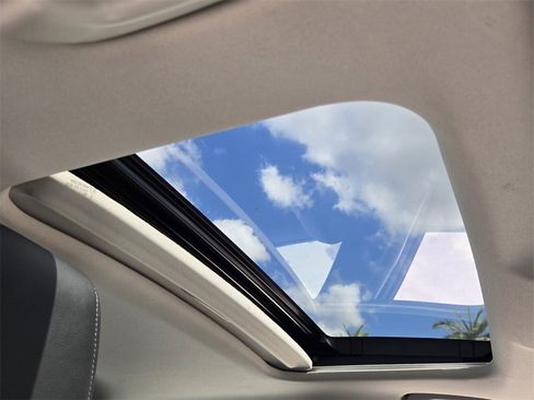 Used 2023 Honda Civic Touring image 18