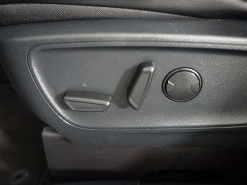 Used 2025 Ford Escape ST-Line FWD image 21