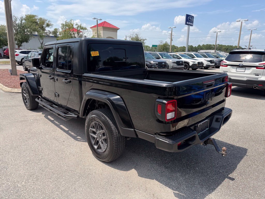 Used 2022 Jeep Gladiator Sport AWD/4WD image 8