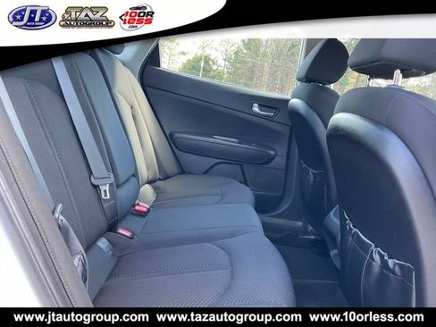 Used 2018 Kia Optima LX w/ 17" Alloy Wheels Package FWD image 12