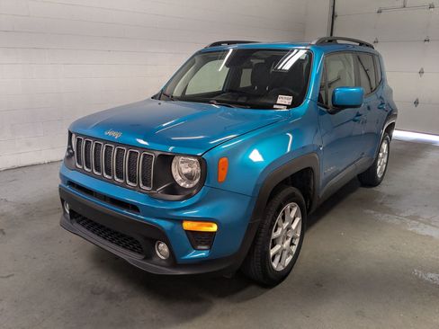 Used 2019 Jeep Renegade Latitude AWD/4WD image 11
