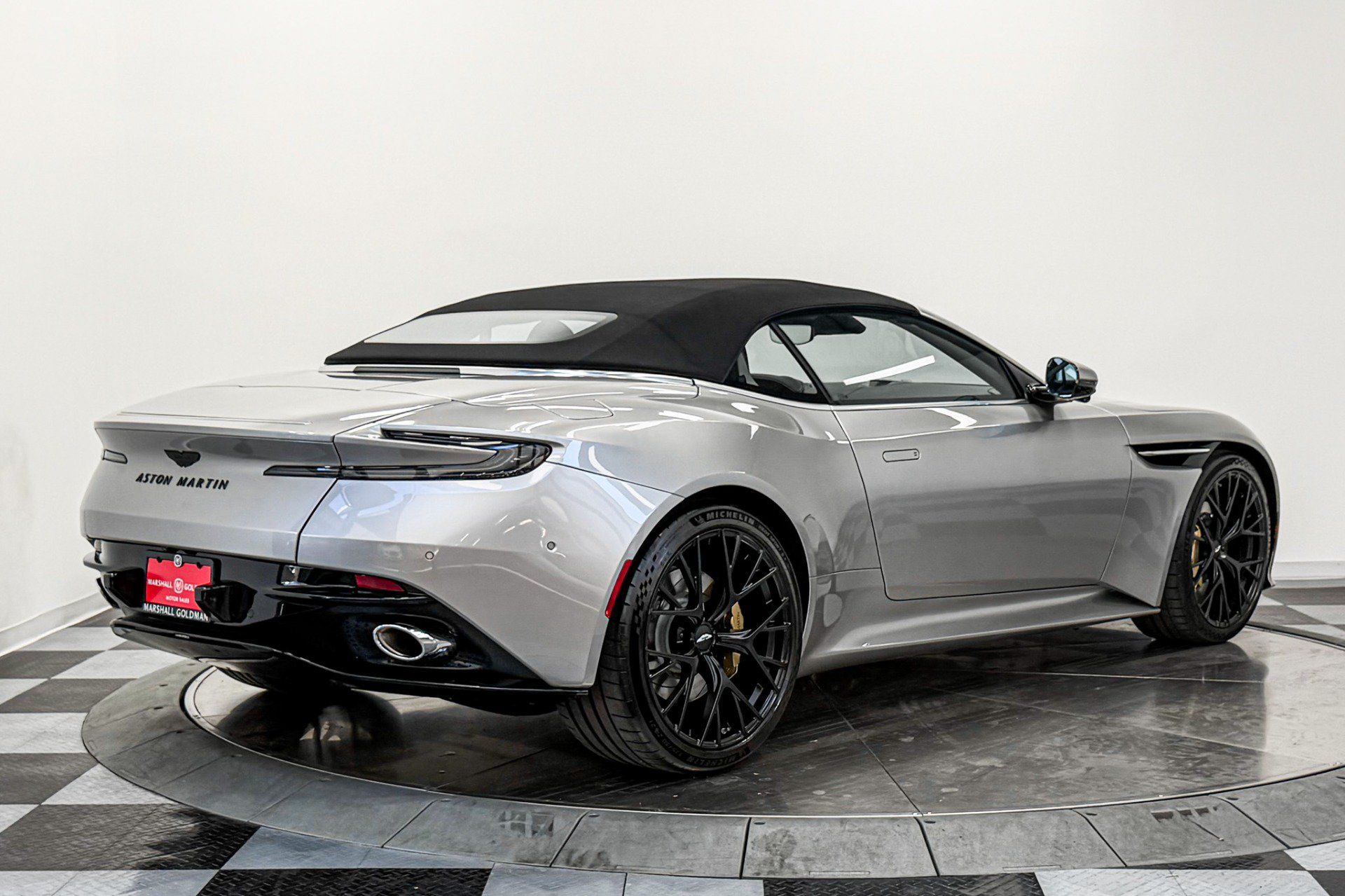 Used 2025 Aston Martin DB12 Convertible RWD image 42