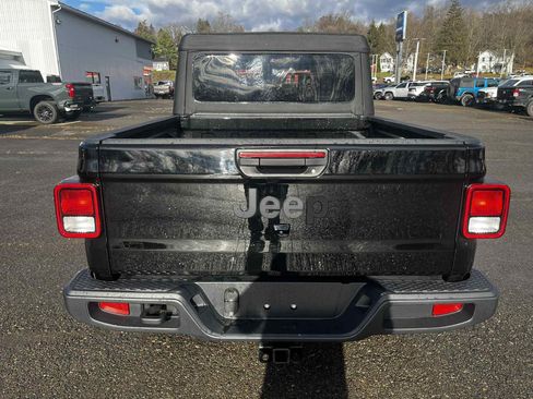 New 2026 Jeep Gladiator Sport image 4
