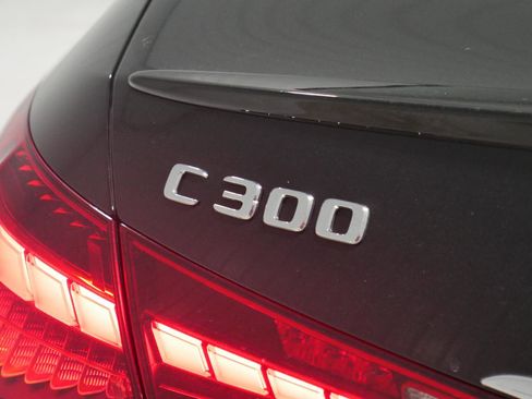 Used 2022 Mercedes-Benz C 300 4MATIC Sedan image 24