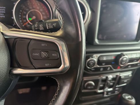 Used 2021 Jeep Wrangler Unlimited Sahara w/ Uconnect 4C Nav & Sound Group AWD/4WD image 21