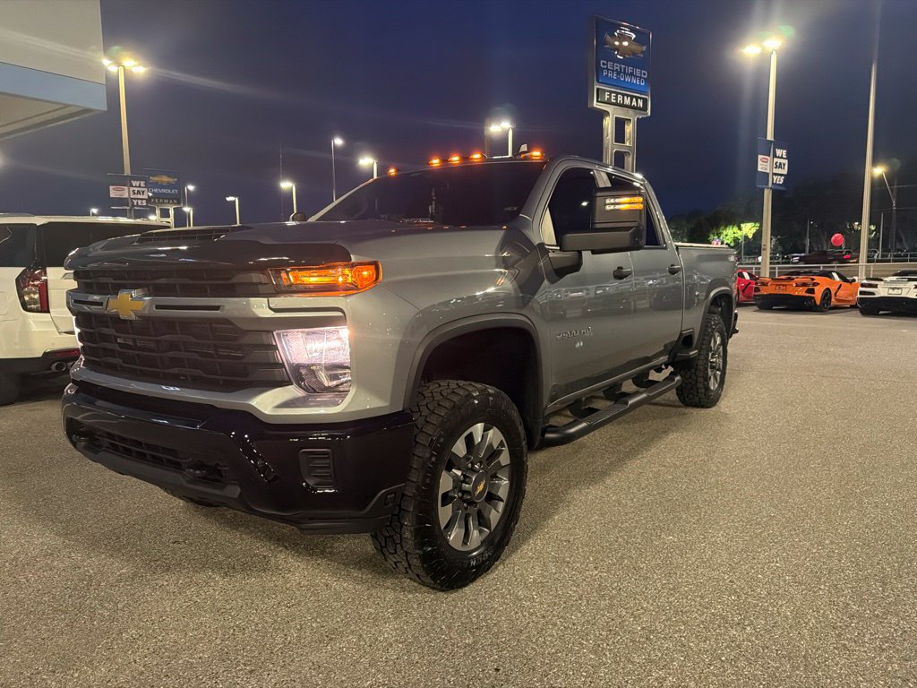 Used 2024 Chevrolet Silverado 2500 Custom w/ Custom Value Package AWD/4WD image 1